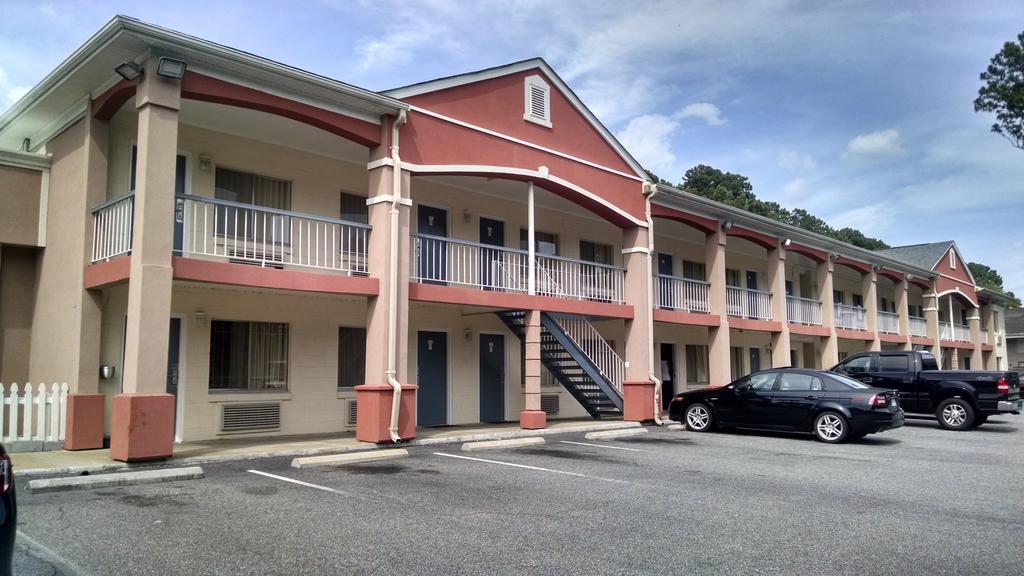 Budget Lodge Newport News Exterior photo