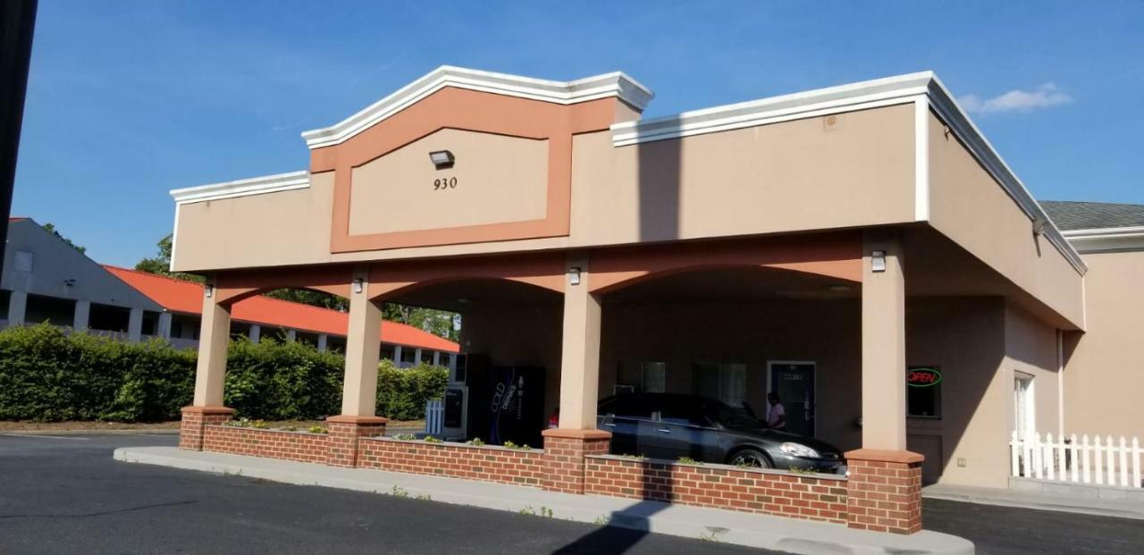 Budget Lodge Newport News Exterior photo